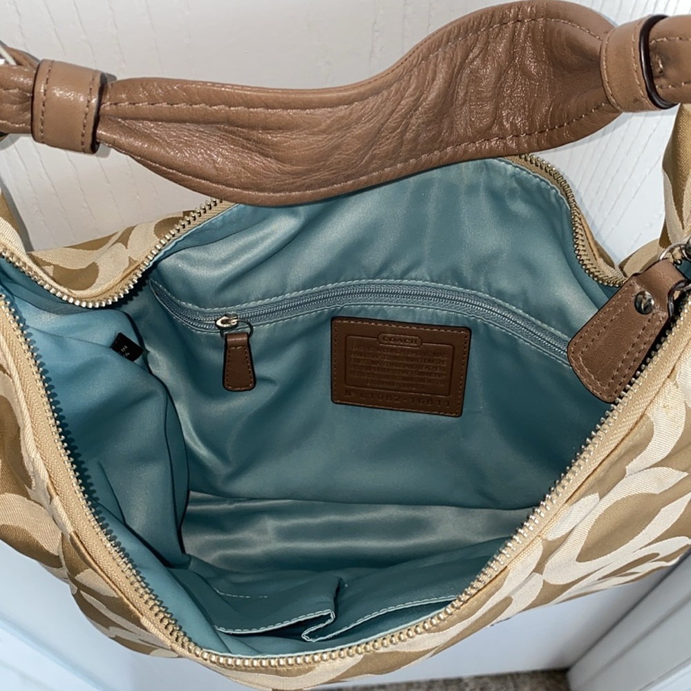 Never Worn Coach Purse with Adjustable Detachable Strap - Picture 9 of 13